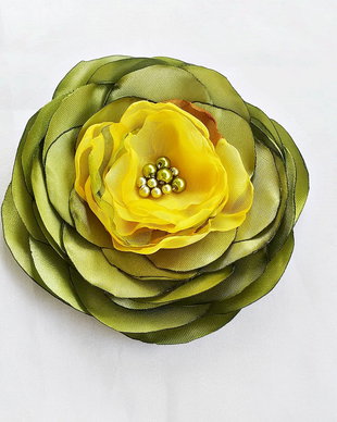 brosa floare primavaratica  oliv galben  12 cm