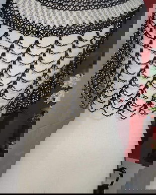 Capa eleganta  din multiple mărgeluțe