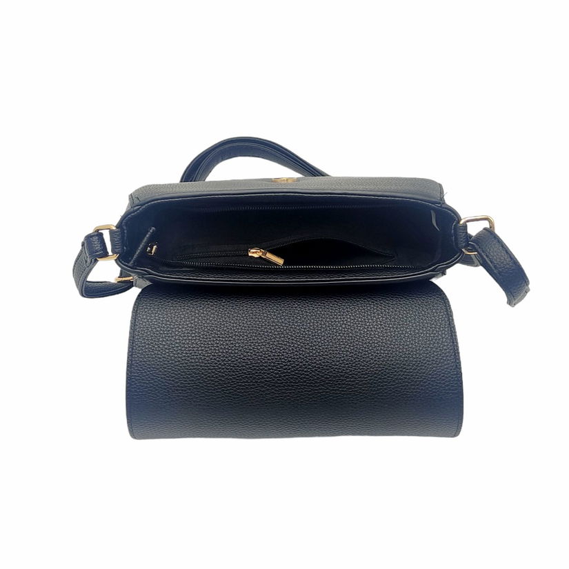 Geanta de tip crossbody neagra, cu fermoar si clapa cu inchidere magnetica