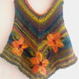 Poncho cu flori impaslite