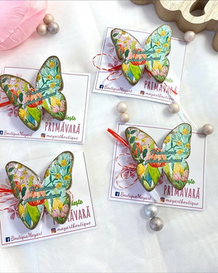 Martisoare personalizate fluture floral