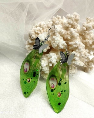Cercei handmade unicat din rasina