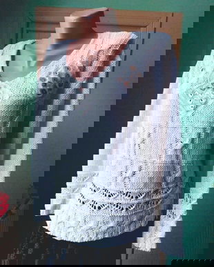 Bluza cu detalii din sidef