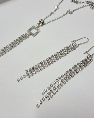 Set  argintiu colier/cercei