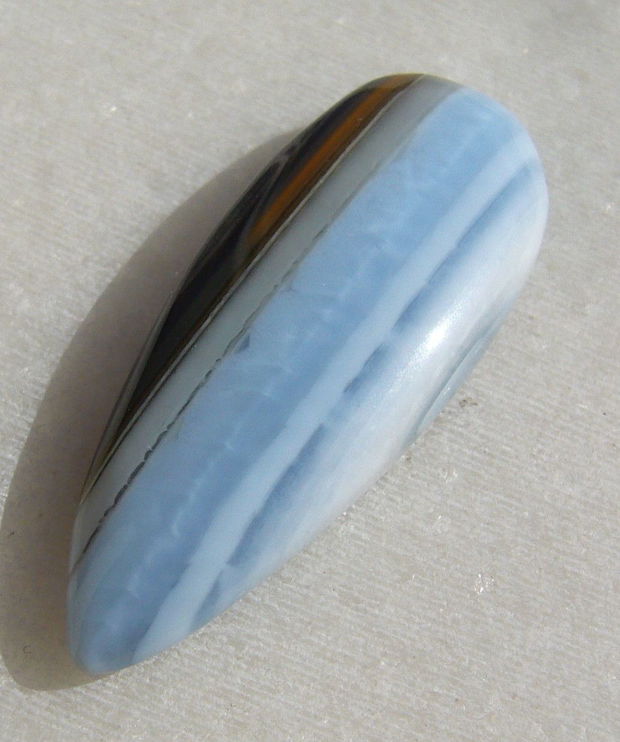 Cabochon din blue opal (lucrat manual in India) aprox 6x14x37.5 mm