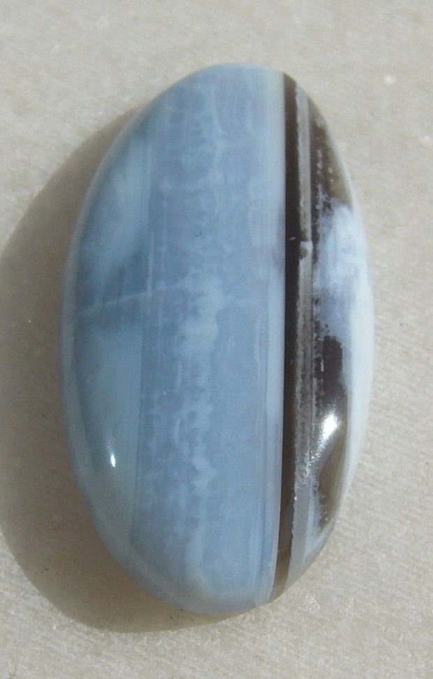 Cabochon din blue opal (lucrat manual in India) aprox 6x17x33 mm