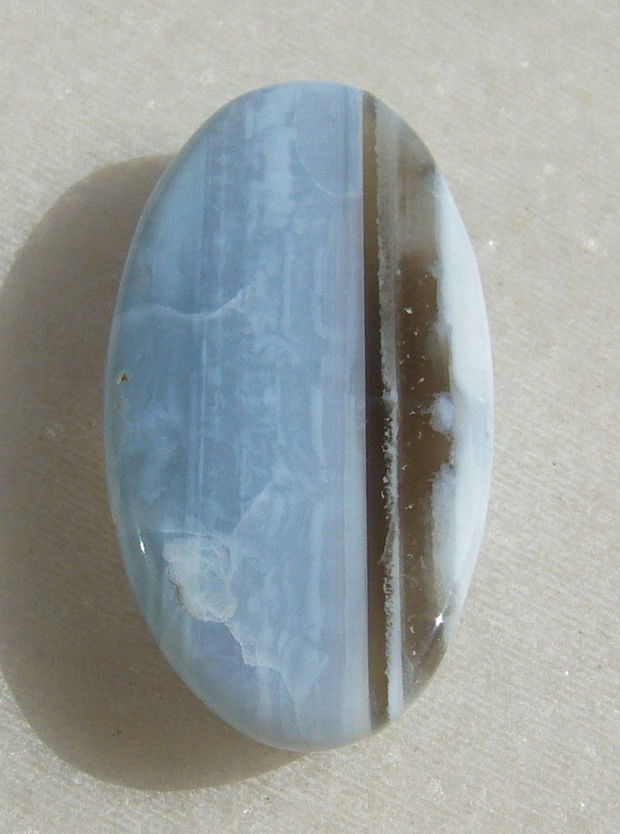 Cabochon din blue opal (lucrat manual in India) aprox 6x17x33 mm