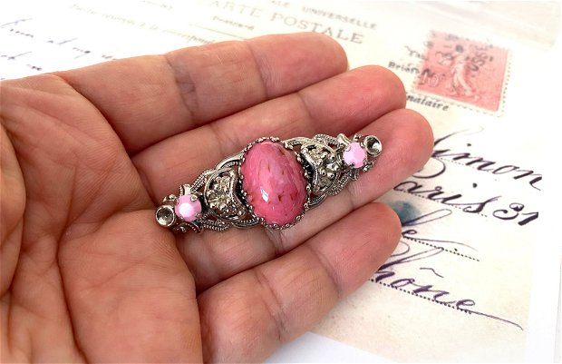 Brosa decorativa cu piatra de cuart roz・Accesoriu brosa・Brosa vintage eleganta