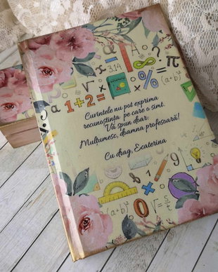 Agenda personalizata - cadou  profesoara matematica