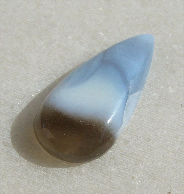 Cabochon din blue opal (lucrat manual in India) aprox 4.5x12.5x26.5 mm