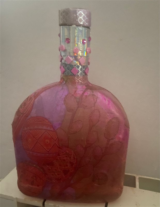 Sticlă decorată cu strasuri