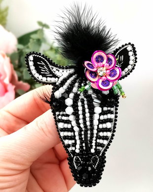 Broșă - Zebra Gingașă