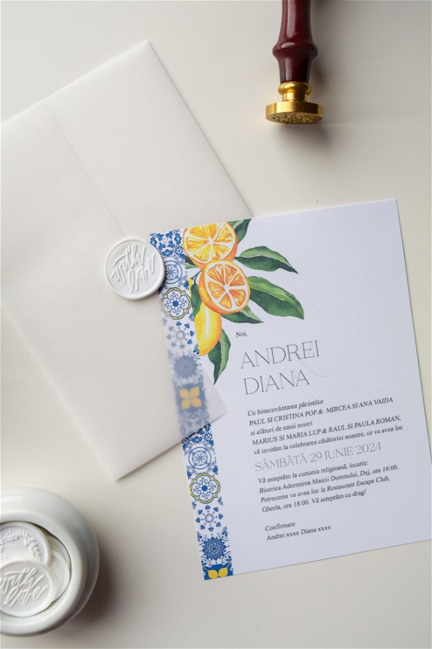 Invitație nuntă  în stil mediteranean și lămâi învelită în hârtie calc și sigiliu din ceară