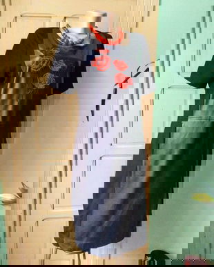 Rochie cu maci brodati