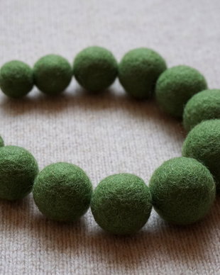 Colier Green earth