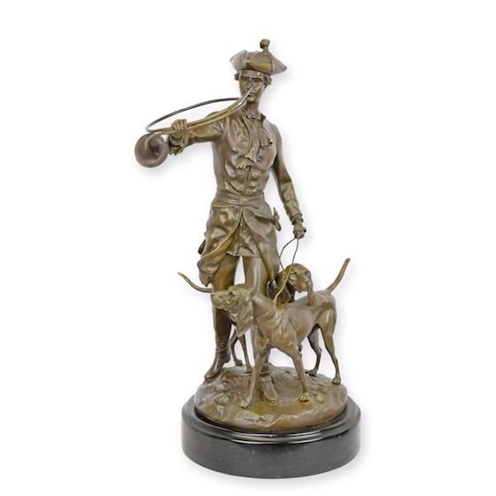 Louis al XV-lea cu caini-statueta din bronz pe un soclu din marmura