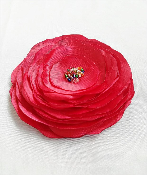 brosa floare satinata rosu si multicolor  , 11 cm