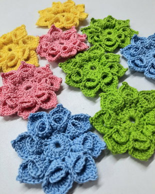 flori crosetate