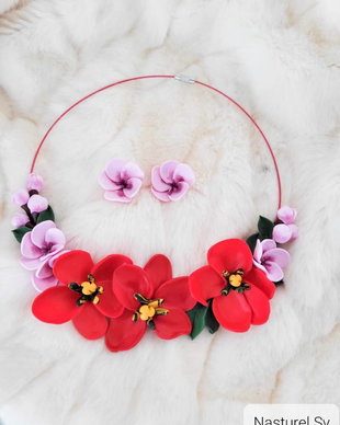 Set( Colier si cercei): Lalele si flori de mar