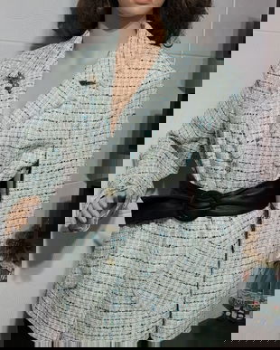 Sacou din stofa gen Chanel