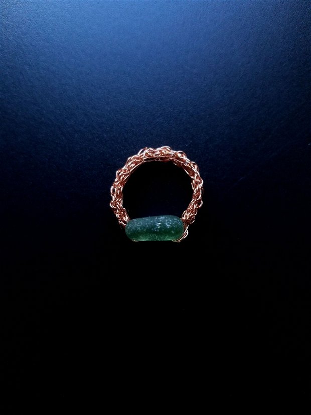 Inel din cupru cu sticla de mare-sea glass verde