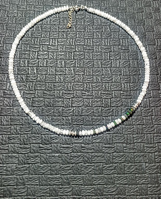 Colier argint opal de foc etiopian piatra lunii disc heishi minimalist asimetric contrast trendy cadou - Transport gratuit