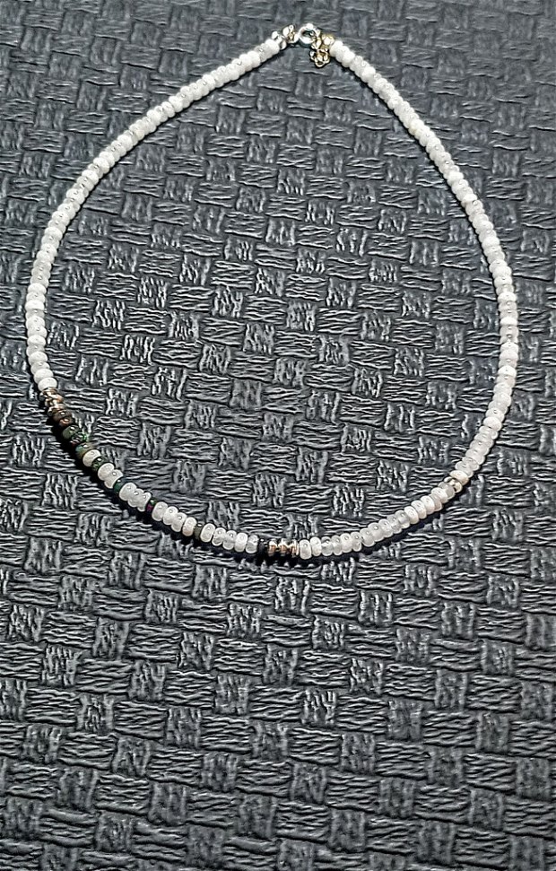 Colier argint opal de foc etiopian piatra lunii disc heishi minimalist asimetric contrast trendy cadou - Transport gratuit