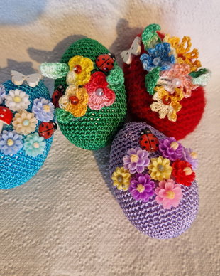 Oua de Paste decor crosetat