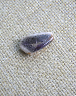 Caboson free form ametist (M7-3)