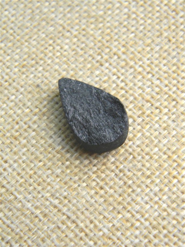 Caboson turmalina neagra (C7)