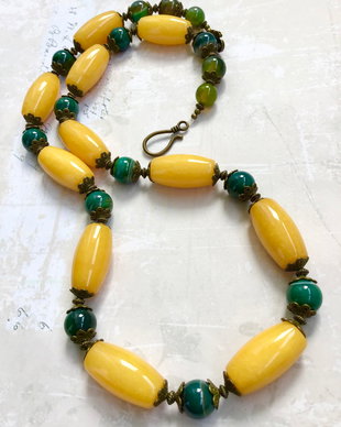 Colier vintage Jad galben & agate verde kaki
