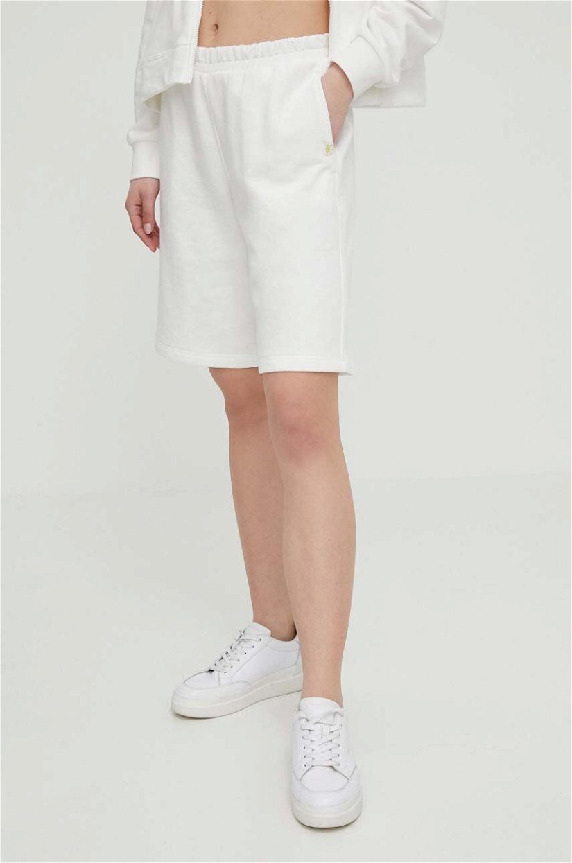 United Colors of Benetton pantaloni scurti femei, culoarea alb, neted, high waist