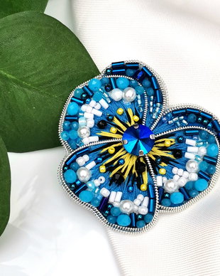 Broșa Panseluța Blue Love