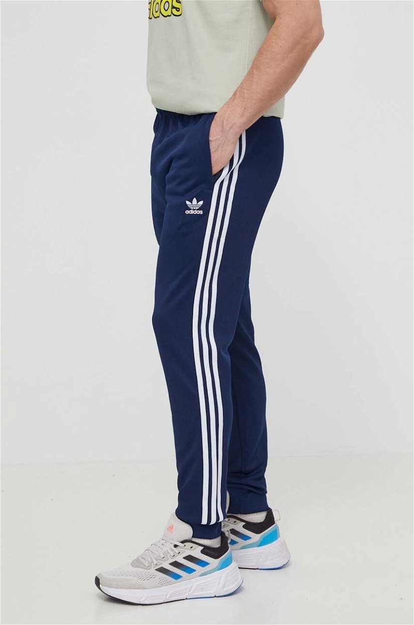 adidas Originals pantaloni de trening Adicolor Classics SST culoarea bleumarin, cu imprimeu, IR9887
