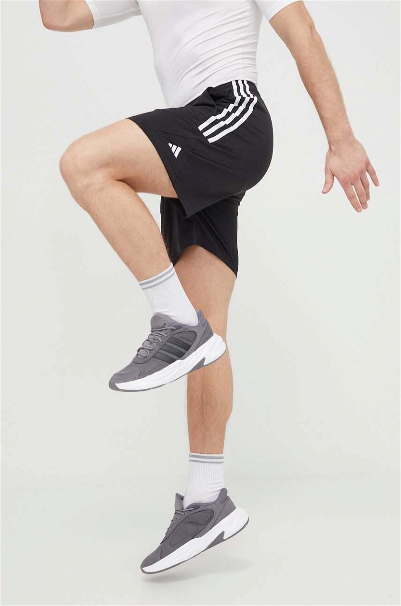 adidas Performance pantaloni scurți de antrenament culoarea negru IU2432