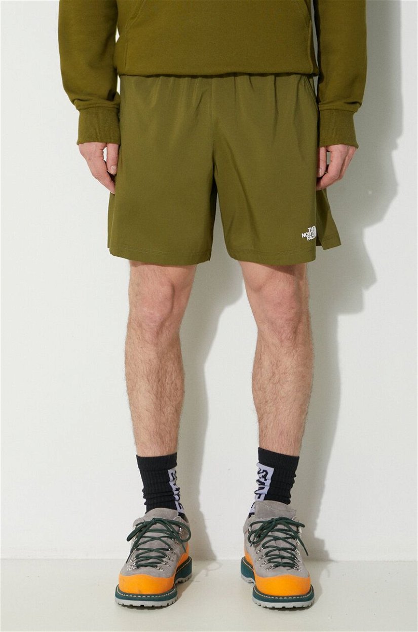 The North Face pantaloni scurți M 24/7 bărbați, culoarea verde, NF0A3O1BPIB1