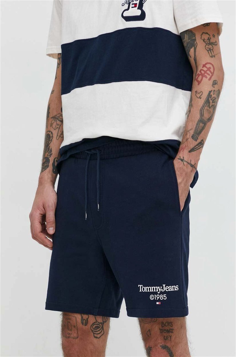 Tommy Jeans pantaloni scurti din bumbac culoarea albastru marin
