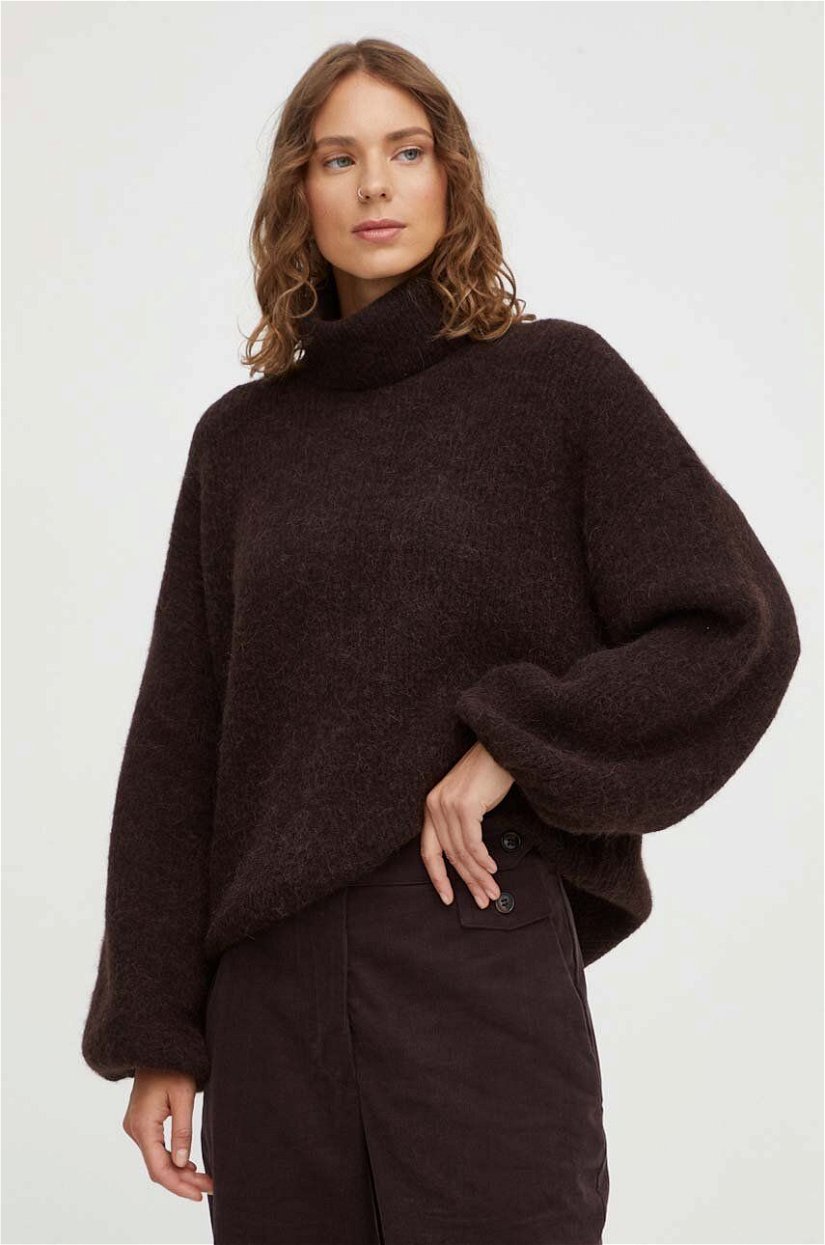 Gestuz pulover de lana femei, culoarea maro, călduros, cu guler