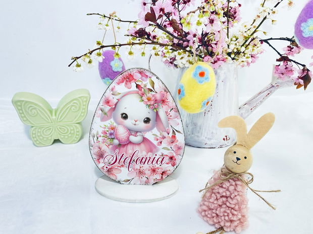 Decoratiune din lemn - Ou de Paste personalizat cu suport - Sweet bunny