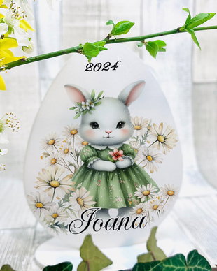 Decoratiune din lemn - Ou de Paste personalizat cu suport - Sweet bunny