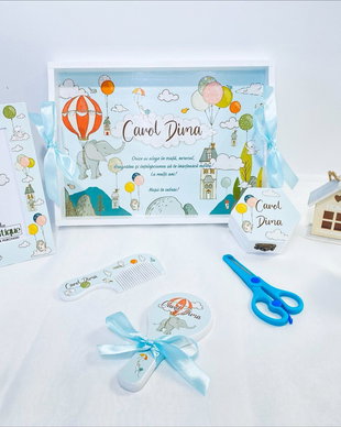 Set aniversar personalizat 1 anisor - Aventuri cu animale - Up in the sky - Tavita mot si accesorii