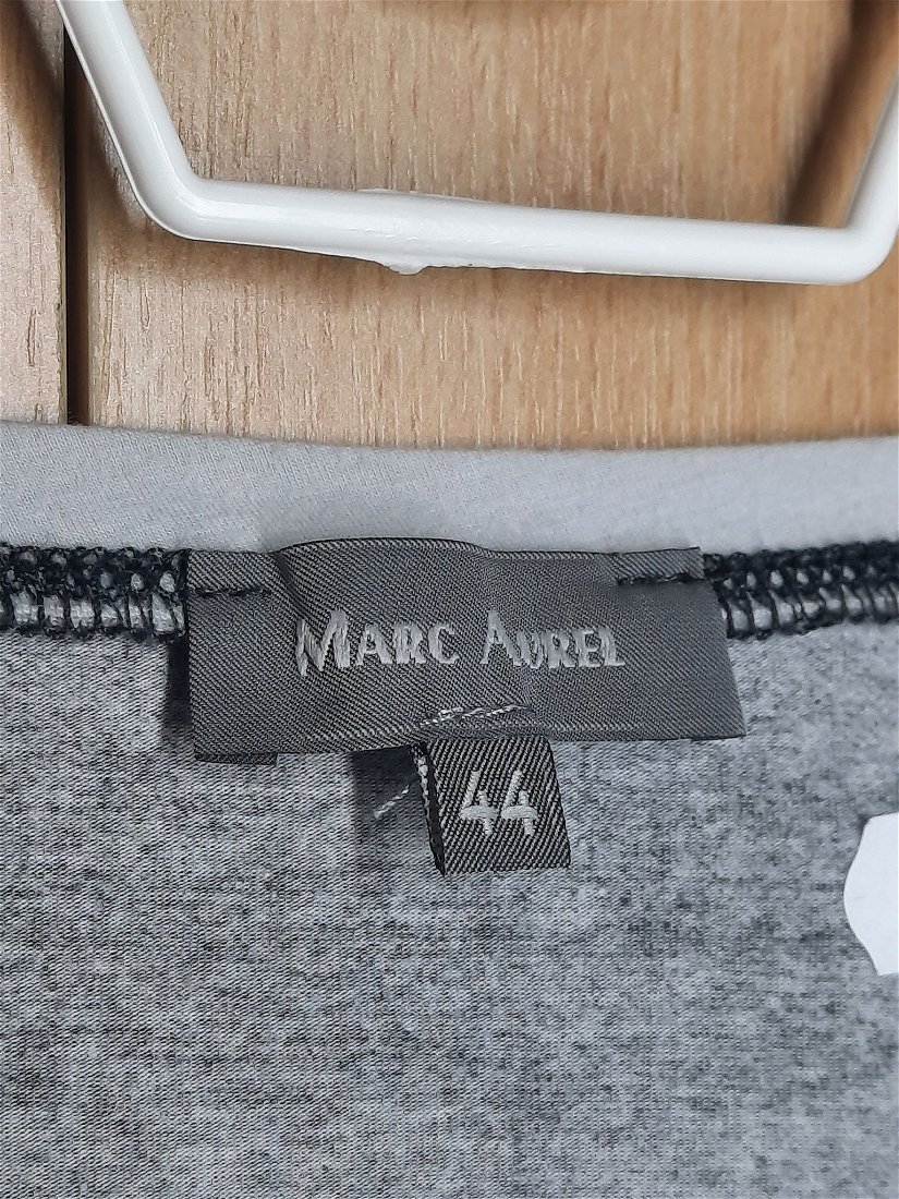 Tricou damă, "Marc Aurel", negru-gri cu imprimeu, mărimea M