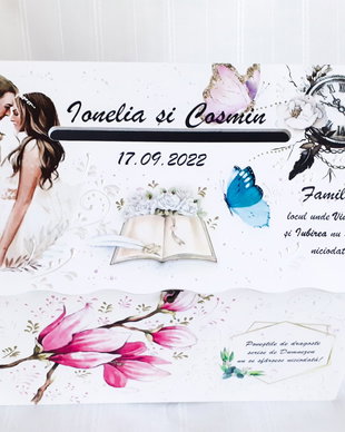 Cutie de dar tip căsuță, model cu magnolie, ceas si cuplu