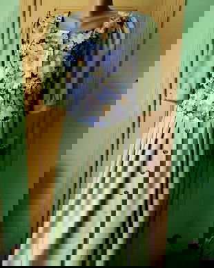 Rochie model austriac, cu fusta verde olive