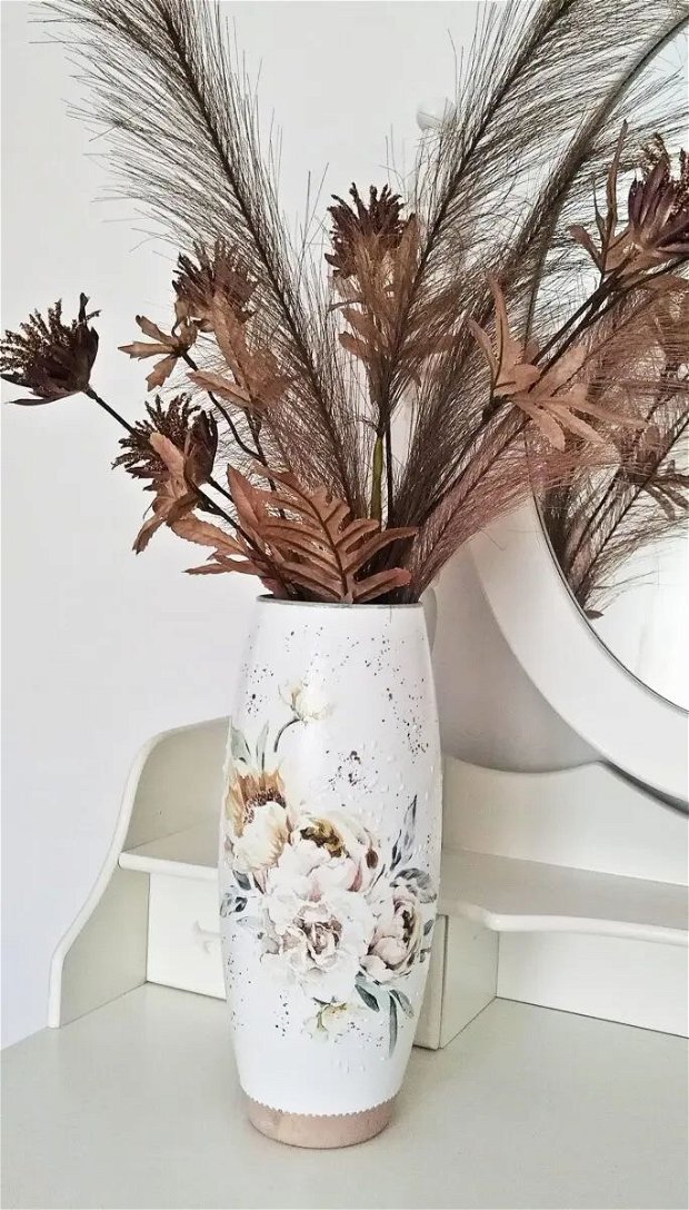 Vaza decorata manual si personalizata cu text