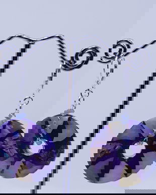 Cercei unicat, atarnatori, rotitori, in forma de donut din sidef, cu insertii abalone, lantisor de argint 925 cu microchipuri din safire