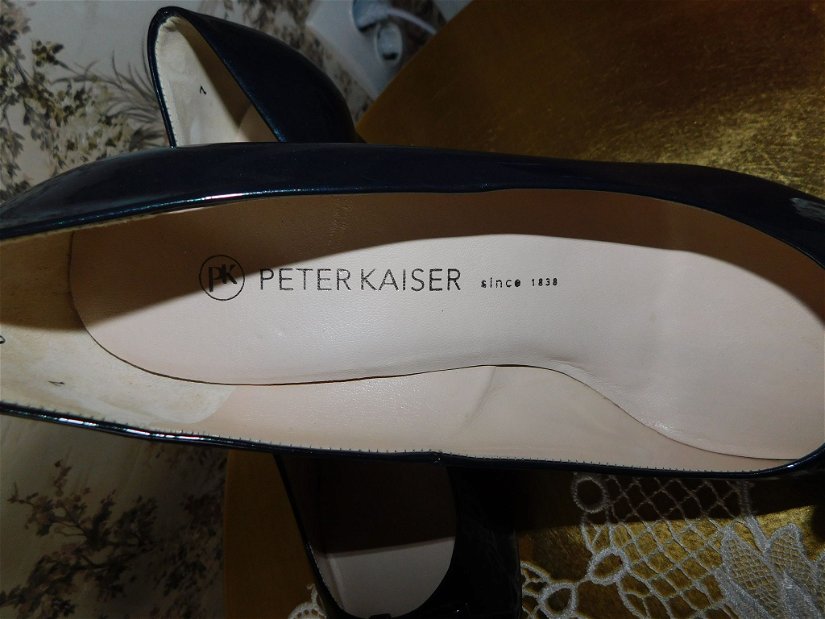PETER  KAISER,  marochinarie de lux ,  masura 40 - 40.5   superbi