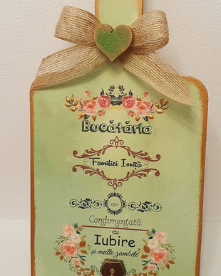 Tocator / cuier personalizat, cadou familie, casa noua, verde