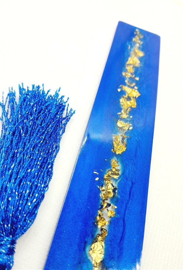 Semn de carte handmade - albastru sidef + auriu