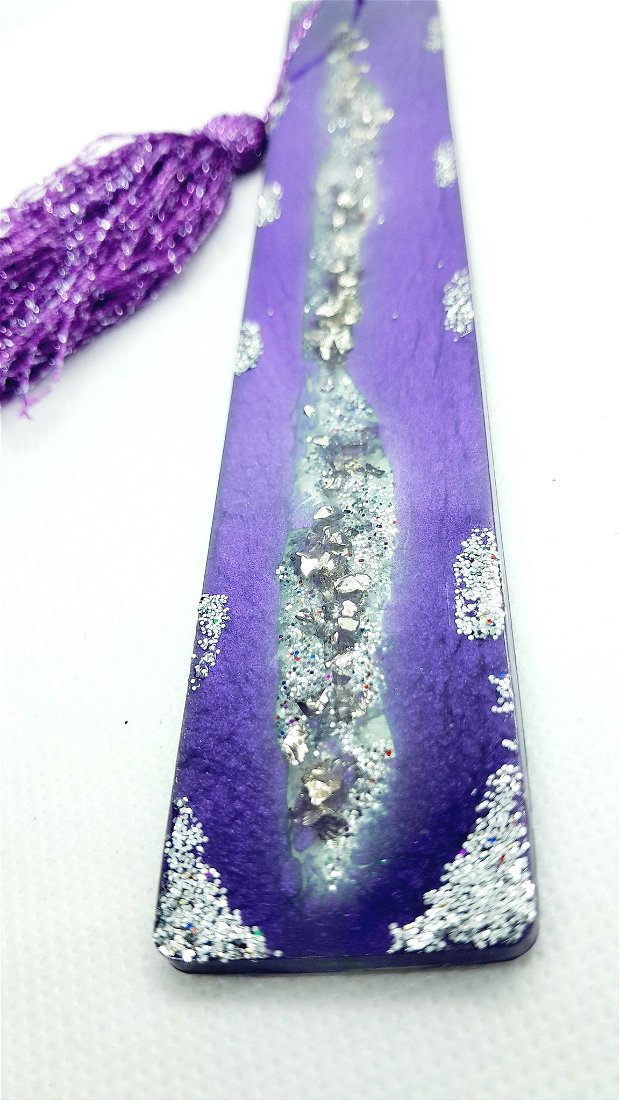 Semn de carte handmade - violet/argintiu